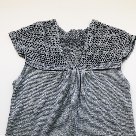 Gray and silver knit tunic. Size small - Picture 2 of 8